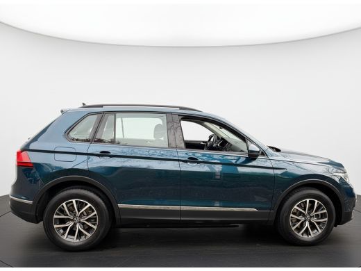 Volkswagen Tiguan E-HYBRID 245PK DSG LIFE NAVI/VIRTUAL/TREKHAAK ActivLease financial lease
