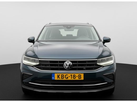Volkswagen Tiguan E-HYBRID 245PK DSG LIFE NAVI/VIRTUAL/TREKHAAK ActivLease financial lease