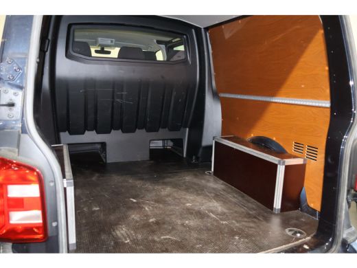Volkswagen Transporter 2.0 TDI 150pk Automaat L2 H1 DC 2x Schuifdeur ActivLease financial lease