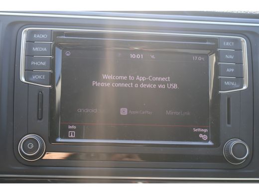 Volkswagen Transporter 2.0 TDI 150pk Automaat L2 H1 DC 2x Schuifdeur ActivLease financial lease