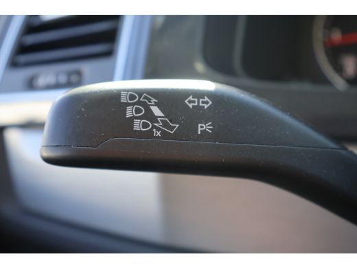 Volkswagen Transporter 2.0 TDI 150pk Automaat L2 H1 DC 2x Schuifdeur ActivLease financial lease