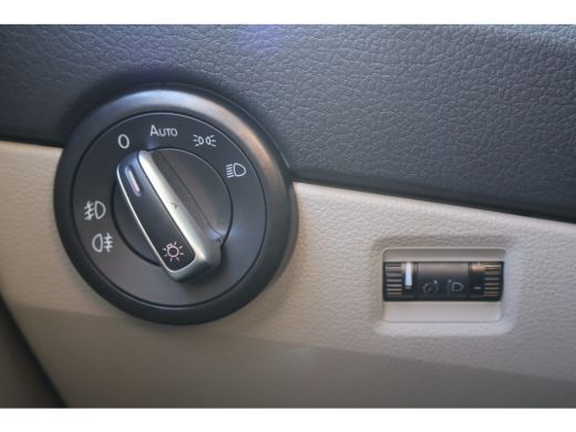 Volkswagen Transporter 2.0 TDI 150pk Automaat L2 H1 DC 2x Schuifdeur ActivLease financial lease