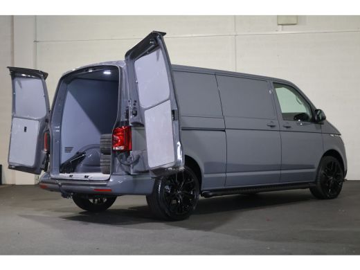 Volkswagen Transporter 2.0 TDI 150pk L2 H1 Bulli 75th Edition ActivLease financial lease