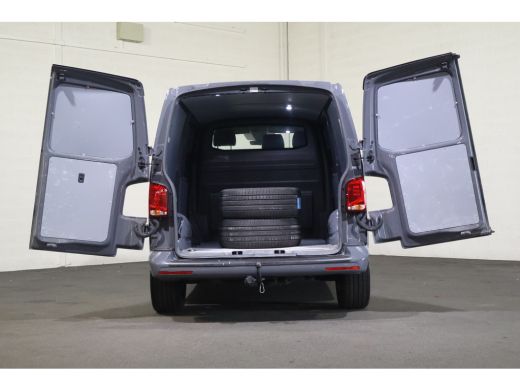 Volkswagen Transporter 2.0 TDI 150pk L2 H1 Bulli 75th Edition ActivLease financial lease