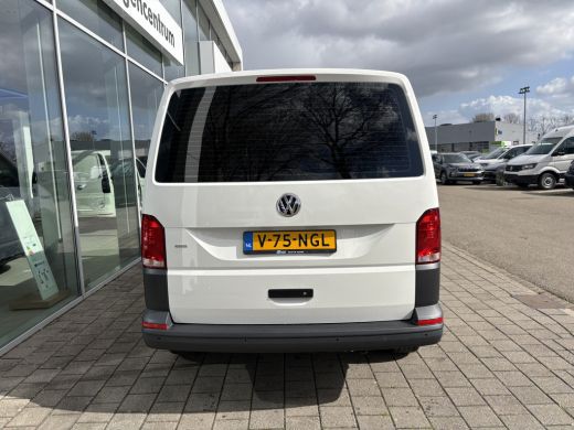 Volkswagen Transporter 2.0 TDI L2H1 150pk | 3 Zits | Achterklep | PDC | Laadruimte bekleding Cruise control |  Bijrijder... ActivLease financial lease