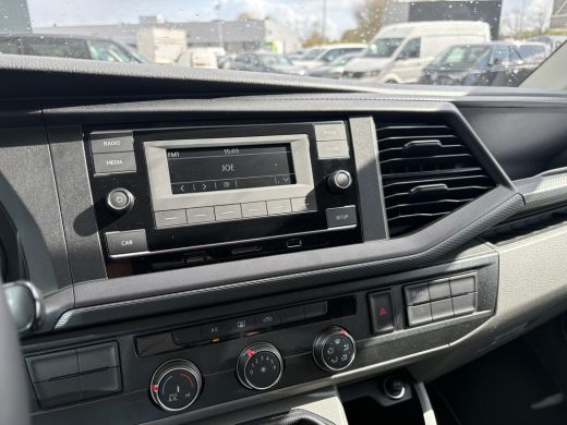 Volkswagen Transporter 2.0 TDI L2H1 150pk | 3 Zits | Achterklep | PDC | Laadruimte bekleding Cruise control |  Bijrijder... ActivLease financial lease