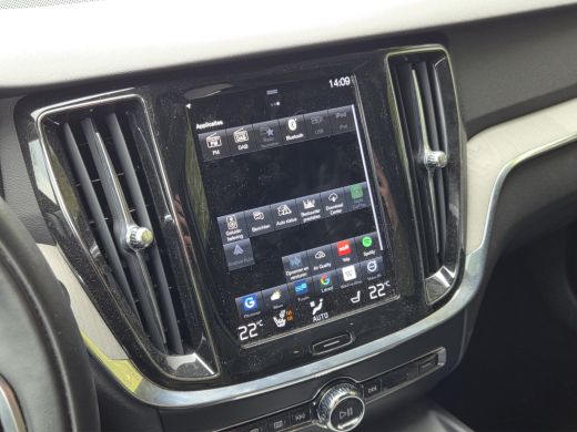 Volvo  V60 2.0 B3 Inscription | Trekhaak | Panoramadak | Camera | Stuur/stoelverwarming ActivLease financial lease