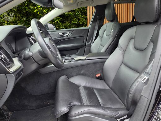 Volvo  V60 2.0 B3 Inscription | Trekhaak | Panoramadak | Camera | Stuur/stoelverwarming ActivLease financial lease