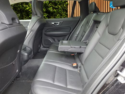 Volvo  V60 2.0 B3 Inscription | Trekhaak | Panoramadak | Camera | Stuur/stoelverwarming ActivLease financial lease