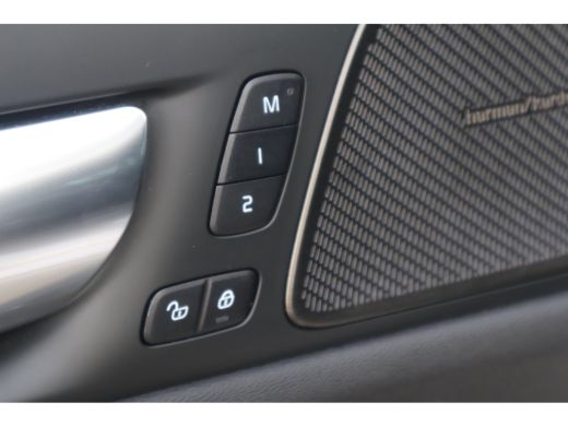 Volvo  V60 2.0 T6 Plug-in hybrid AWD Plus Dark | Harman Kardon | Trekhaak | BLIS | Bright Dusk | ActivLease financial lease