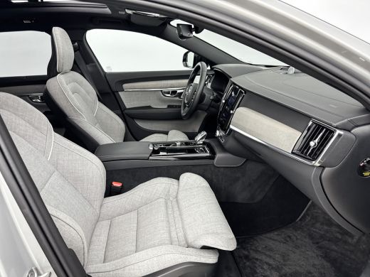 Volvo  V90 T8 Recharge Ultimate Dark | 20" | Luchtvering | Bowers & Wilkins | Trekhaak | Tailored Wool | 360... ActivLease financial lease