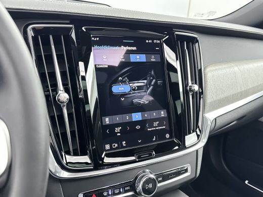 Volvo  V90 T8 Recharge Ultimate Dark | 20" | Luchtvering | Bowers & Wilkins | Trekhaak | Tailored Wool | 360... ActivLease financial lease
