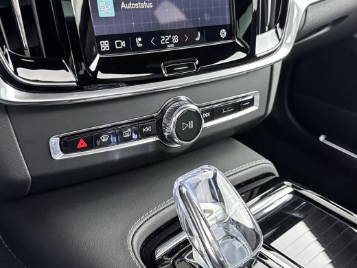 Volvo  V90 T8 Recharge Ultimate Dark | 20" | Luchtvering | Bowers & Wilkins | Trekhaak | Tailored Wool | 360... ActivLease financial lease