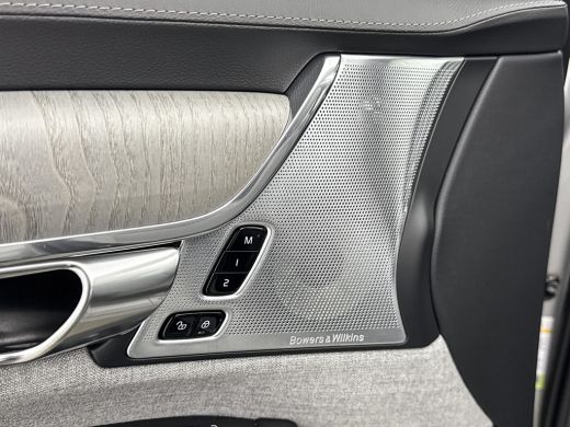 Volvo  V90 T8 Recharge Ultimate Dark | 20" | Luchtvering | Bowers & Wilkins | Trekhaak | Tailored Wool | 360... ActivLease financial lease