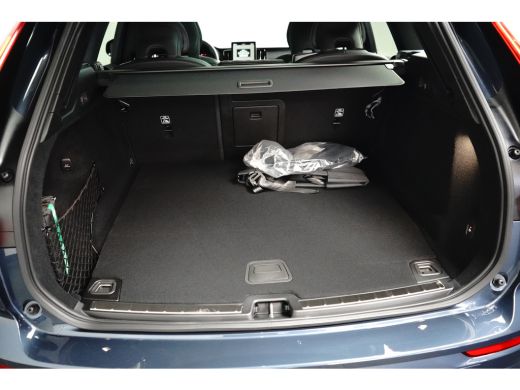 Volvo  XC60 Plus Black Edition Recharge Plug-In Hybrid AWD | Harman Kardon | Head Up Display | BLIS | Trekhaa... ActivLease financial lease