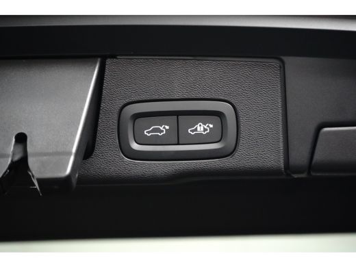 Volvo  XC60 Plus Black Edition Recharge Plug-In Hybrid AWD | Harman Kardon | Head Up Display | BLIS | Trekhaa... ActivLease financial lease