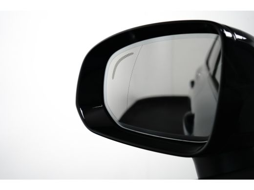 Volvo  XC60 Plus Black Edition Recharge Plug-In Hybrid AWD | Harman Kardon | Head Up Display | BLIS | Trekhaa... ActivLease financial lease