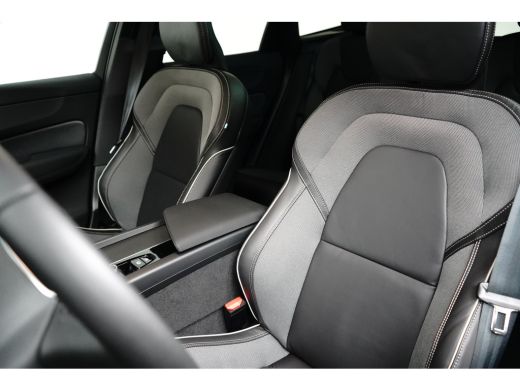 Volvo  XC60 Plus Black Edition Recharge Plug-In Hybrid AWD | Panoramadak | 360 Camera | Head-up Display | Har... ActivLease financial lease