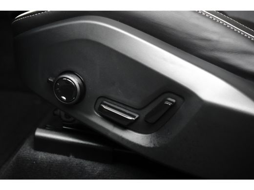 Volvo  XC60 Plus Black Edition Recharge Plug-In Hybrid AWD | Panoramadak | 360 Camera | Head-up Display | Har... ActivLease financial lease