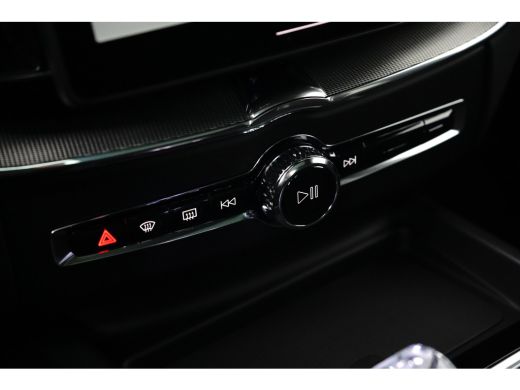 Volvo  XC60 Plus Black Edition Recharge Plug-In Hybrid AWD | Panoramadak | 360 Camera | Head-up Display | Har... ActivLease financial lease