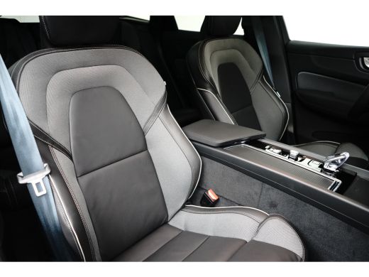 Volvo  XC60 Plus Black Edition Recharge Plug-In Hybrid AWD | Panoramadak | 360 Camera | Head-up Display | Har... ActivLease financial lease