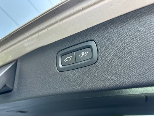 Volvo  XC90 2.0 T8 Plug-in hybrid AWD Ultra Dark Bowers & Wilkins | Luchtvering | 360 camera | Trekhaak | HU-... ActivLease financial lease