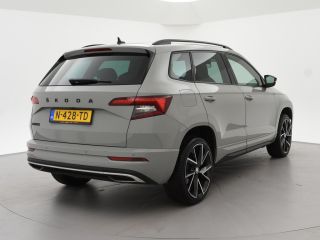 Skoda Karoq 1.5 TSI ACT 150 PK DSG SPORTLINE + CANTON AUDIO | STEEL GREY | CAMERA | 19 INCH | VIRTUAL | SFEER