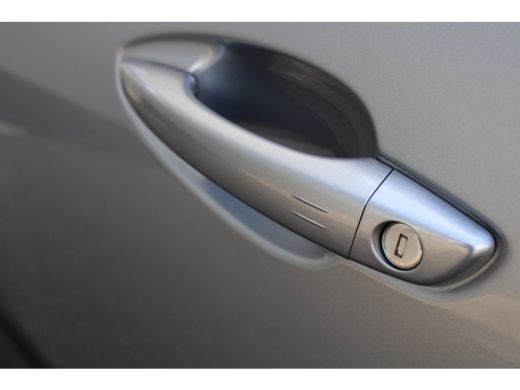 Peugeot 3008 1.6 HYbrid 225 GT | Panorama/schuifdak | Focal | Black Pack | Navigatie | Camera | 1e Eigenaar | ... ActivLease financial lease