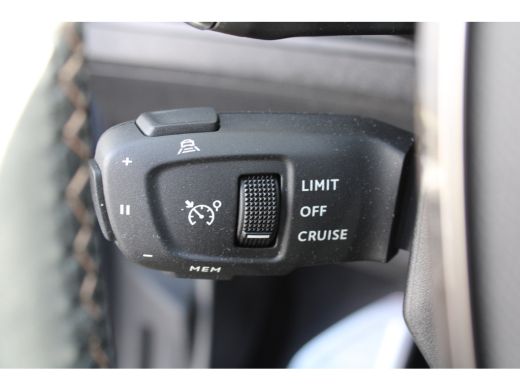 Peugeot 3008 1.6 HYbrid 225 GT | Panorama/schuifdak | Focal | Black Pack | Navigatie | Camera | 1e Eigenaar | ... ActivLease financial lease