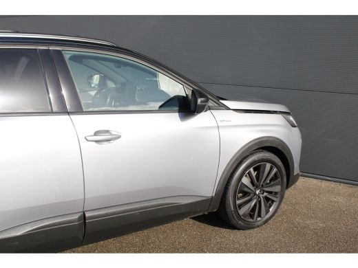 Peugeot 3008 1.6 HYbrid 225 GT | Panorama/schuifdak | Focal | Black Pack | Navigatie | Camera | 1e Eigenaar | ... ActivLease financial lease