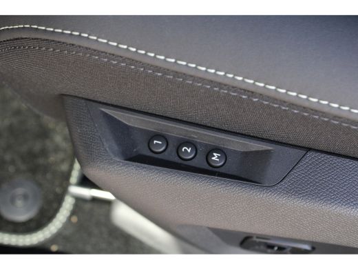 Peugeot 5008 1.2 Hybrid 145 GT Exclusive | Automaat | Navigatie | Camera | Panorama/schuifdak | Lederen bekled... ActivLease financial lease