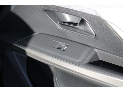 Peugeot 5008 1.2 Hybrid 145 GT Exclusive | Automaat | Navigatie | Camera | Panorama/schuifdak | Lederen bekled... ActivLease financial lease