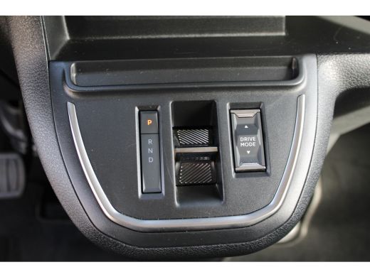 Peugeot e-Expert L3 75 kWh 8 JAAR GARANTIE | CAMERA | NAVI | BETIMMERING | DRAADLOOS CARPLAY ActivLease financial lease