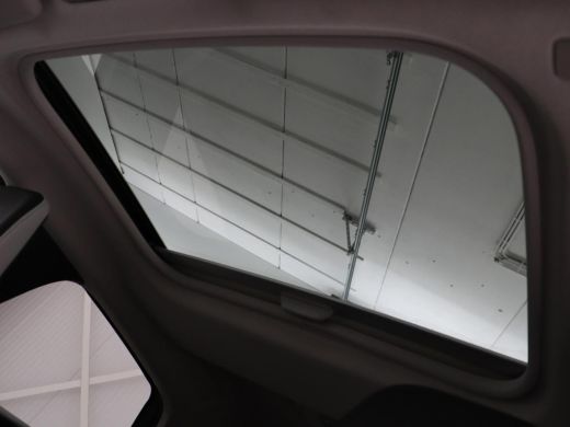 Renault Captur 1.3 TCe Intens | Panoramadak | 360 Camera | Trekhaak | Half leder | Carplay | Keyless | Climate c... ActivLease financial lease