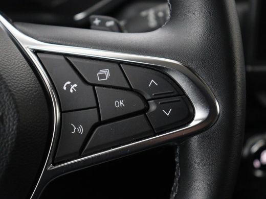 Renault Captur 1.3 TCe Intens | Panoramadak | 360 Camera | Trekhaak | Half leder | Carplay | Keyless | Climate c... ActivLease financial lease