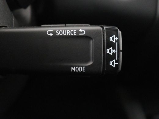 Renault Captur 1.3 TCe Intens | Panoramadak | 360 Camera | Trekhaak | Half leder | Carplay | Keyless | Climate c... ActivLease financial lease