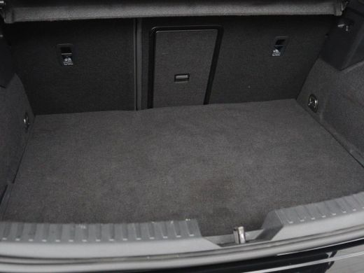 Seat Leon 1.4 TSI eHybrid PHEV Xcellence | SOH 100% | Stoel & stuurverwarming | Sfeerverlichting | Keyless ... ActivLease financial lease