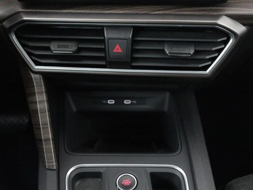 Seat Leon 1.4 TSI eHybrid PHEV Xcellence | SOH 100% | Stoel & stuurverwarming | Sfeerverlichting | Keyless ... ActivLease financial lease