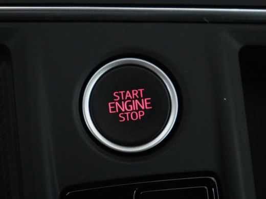 Seat Leon 1.4 TSI eHybrid PHEV Xcellence | SOH 100% | Stoel & stuurverwarming | Sfeerverlichting | Keyless ... ActivLease financial lease