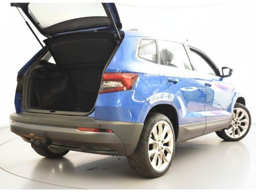 Skoda Karoq 1.5 TSI 150PK ACT BUSINESS EDITION PLUS CAMERA/NAVI/TREKHAAK ActivLease financial lease