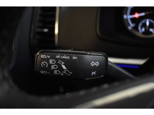 Skoda Karoq 1.5 TSI 150PK ACT BUSINESS EDITION PLUS CAMERA/NAVI/TREKHAAK ActivLease financial lease