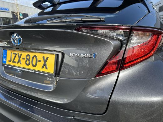 Toyota C-HR 1.8 Hybrid Executive ActivLease financial lease