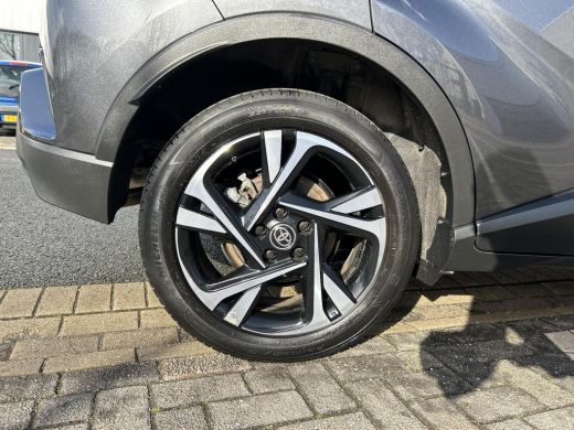 Toyota C-HR 1.8 Hybrid Executive ActivLease financial lease