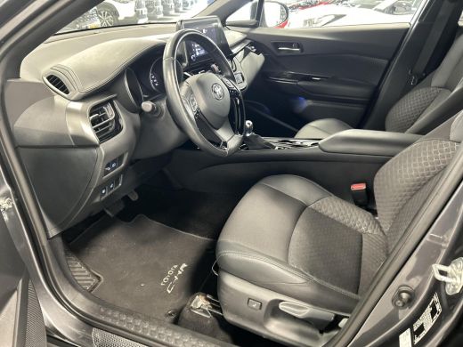 Toyota C-HR 1.8 Hybrid Executive ActivLease financial lease