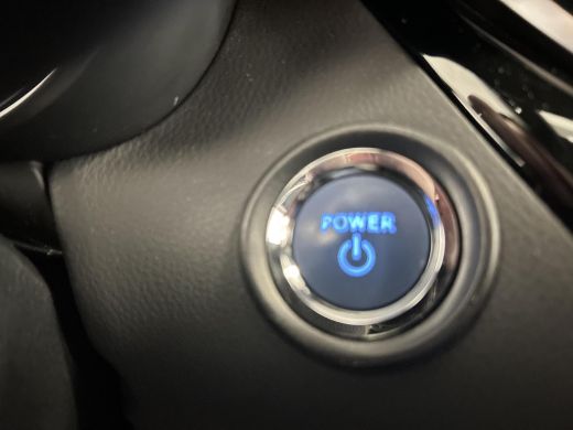 Toyota C-HR 1.8 Hybrid Executive ActivLease financial lease