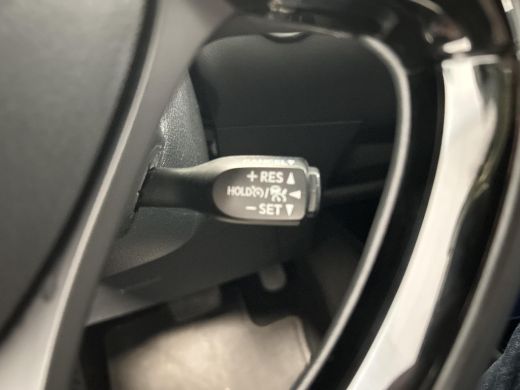 Toyota C-HR 1.8 Hybrid Executive ActivLease financial lease