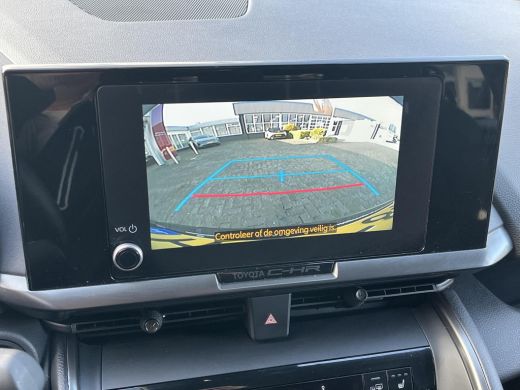Toyota C-HR 2.0 Plug-in Hybrid 220 Dynamic | Stoel- + stuurverwarming | Carplay | Dode hoek waarschuwing | ActivLease financial lease