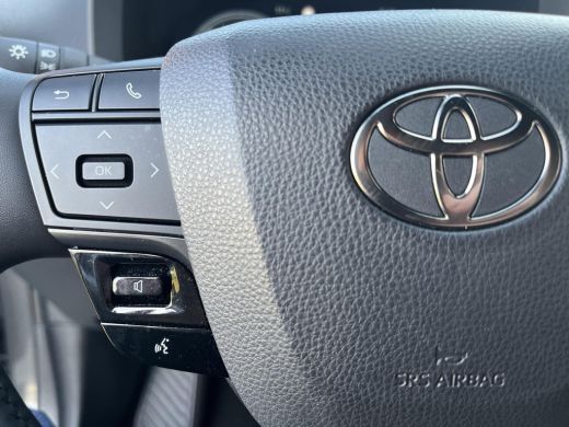 Toyota C-HR 2.0 Plug-in Hybrid 220 Dynamic | Stoel- + stuurverwarming | Carplay | Dode hoek waarschuwing | ActivLease financial lease