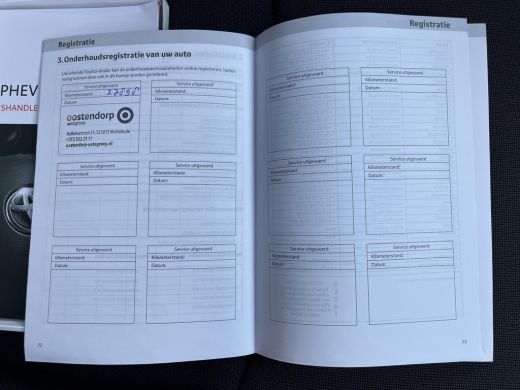 Toyota C-HR 2.0 Plug-in Hybrid 220 Dynamic | Stoel- + stuurverwarming | Carplay | Dode hoek waarschuwing | ActivLease financial lease