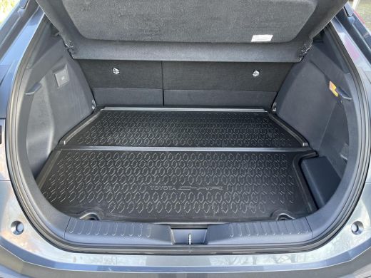 Toyota C-HR 2.0 Plug-in Hybrid 220 Dynamic | Stoel- + stuurverwarming | Carplay | Dode hoek waarschuwing | ActivLease financial lease